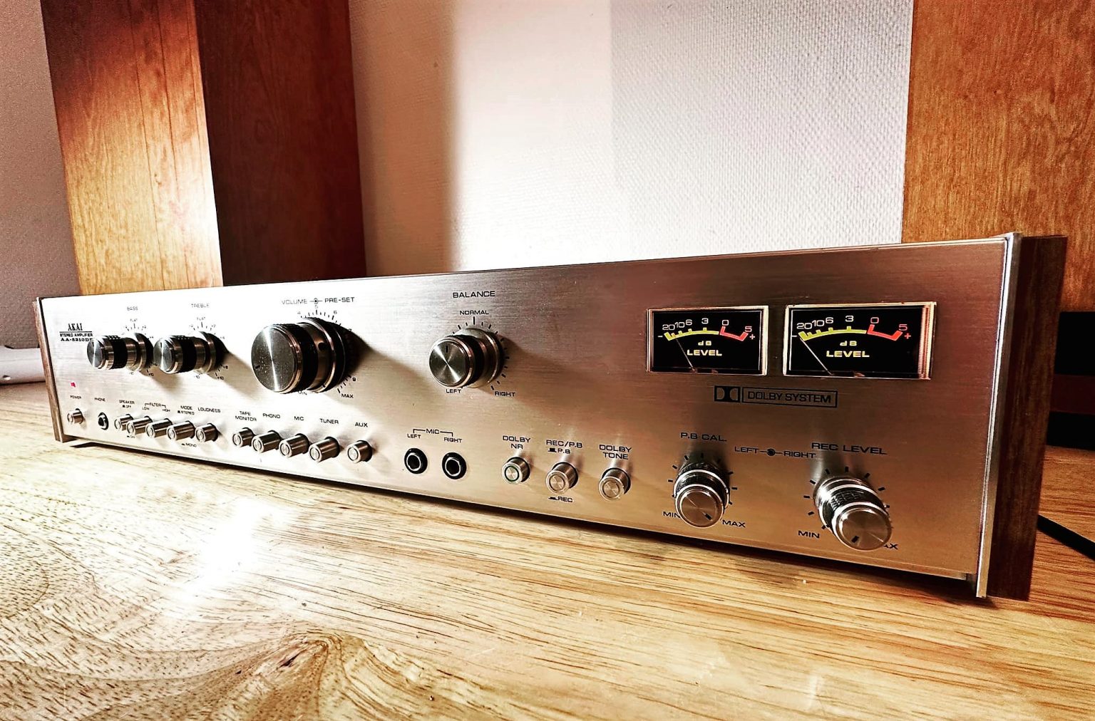 Vintage Amplifiers – Vintage Audio World.com